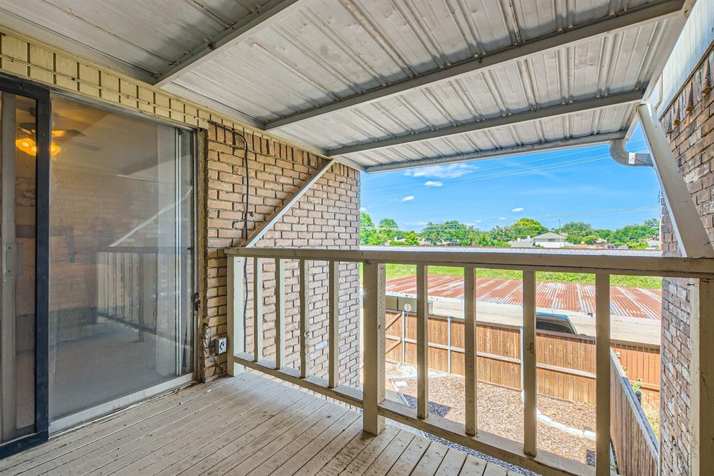 Woodhaven Twnhs Rev - Residential