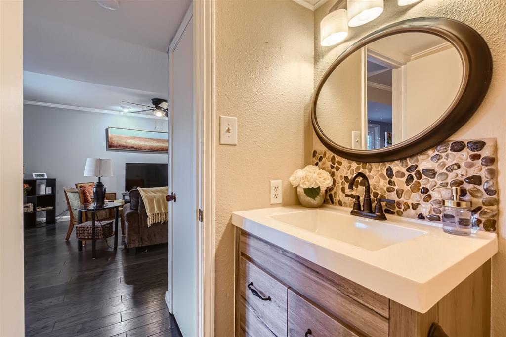 Woodhaven Twnhs Rev - Residential
