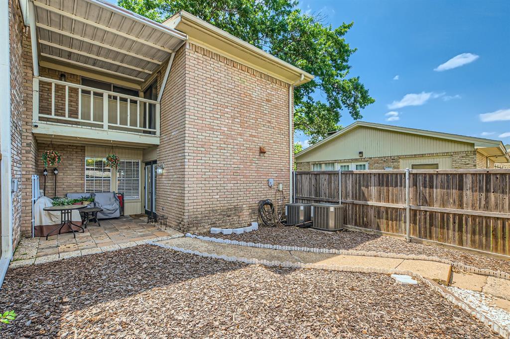 Woodhaven Twnhs Rev - Residential