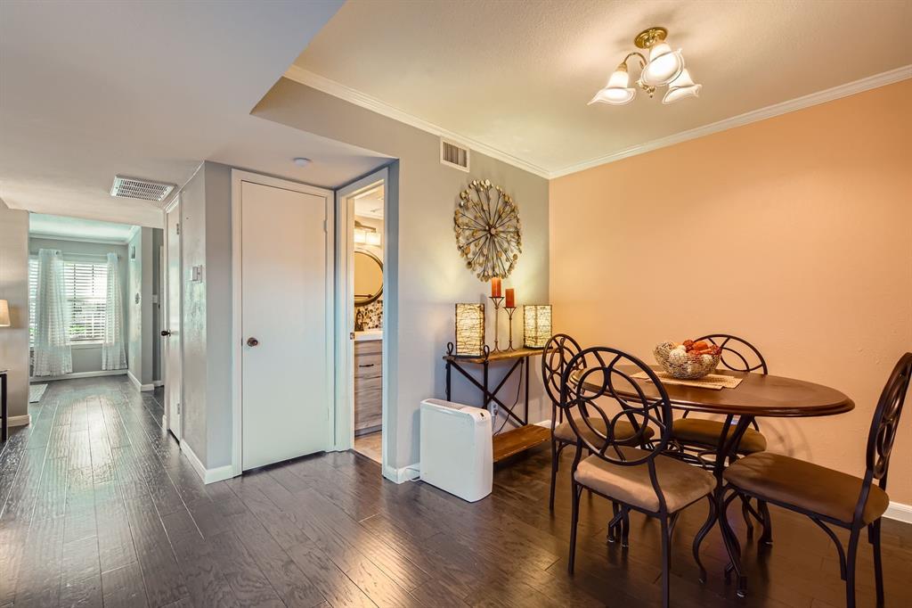 Woodhaven Twnhs Rev - Residential