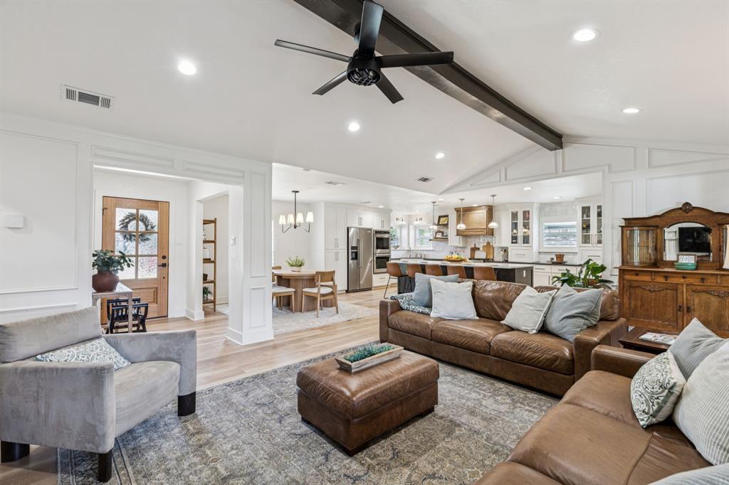 1119 Rainbow Drive