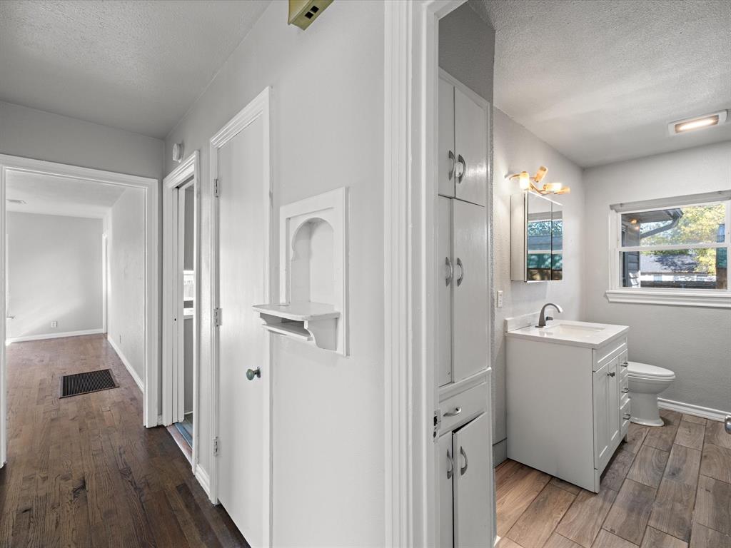 O T Ennis - Residential