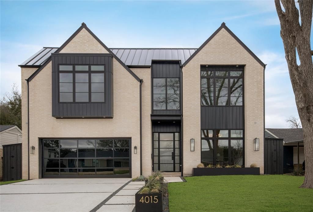 Photo for 4015 Rochelle Dr, Dallas, TX 75220 (MLS # 21101008)