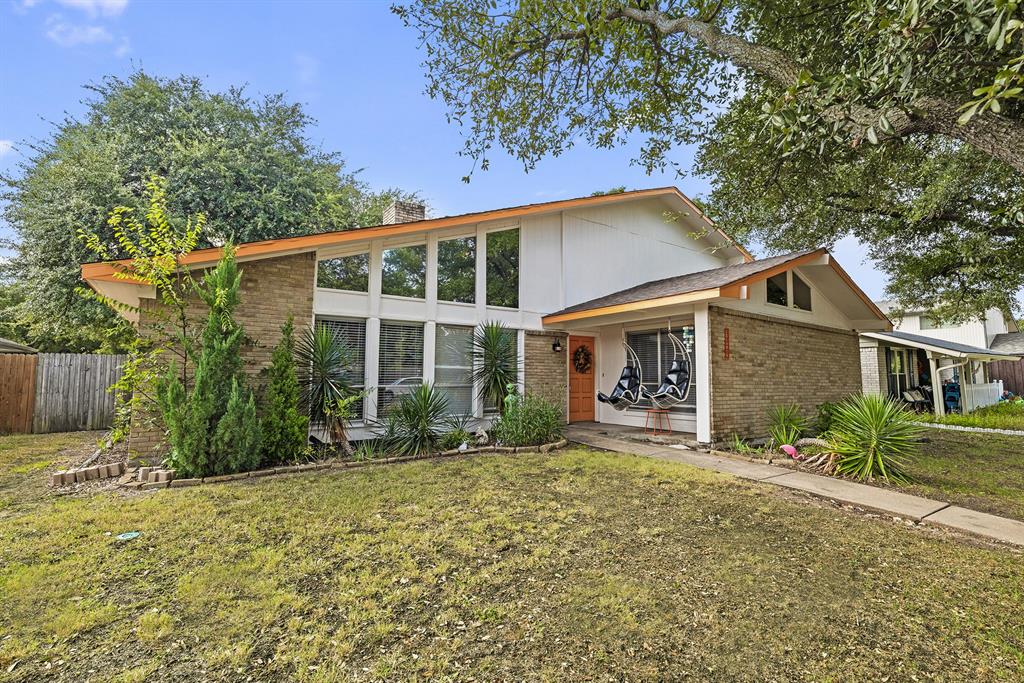 3206 Brook Glen Drive