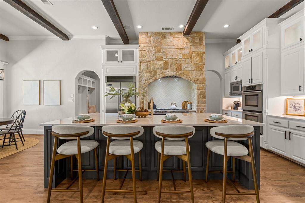 4 Heatherstone Court