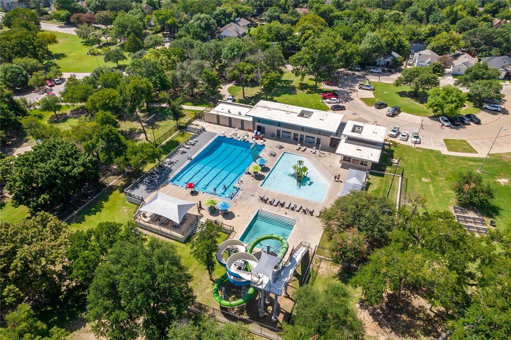 807 N Van Buren Avenue