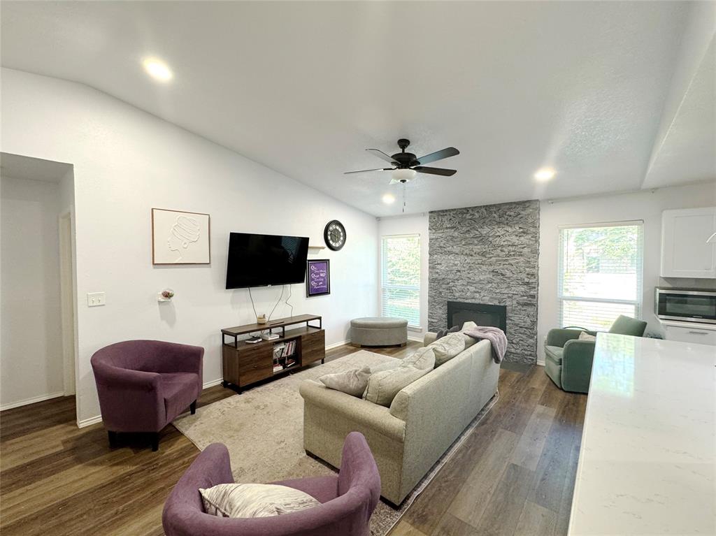 2922 Golden Meadow Drive
