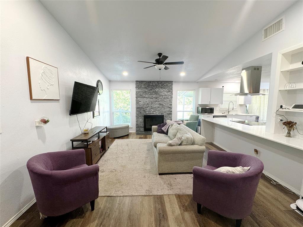 2922 Golden Meadow Drive