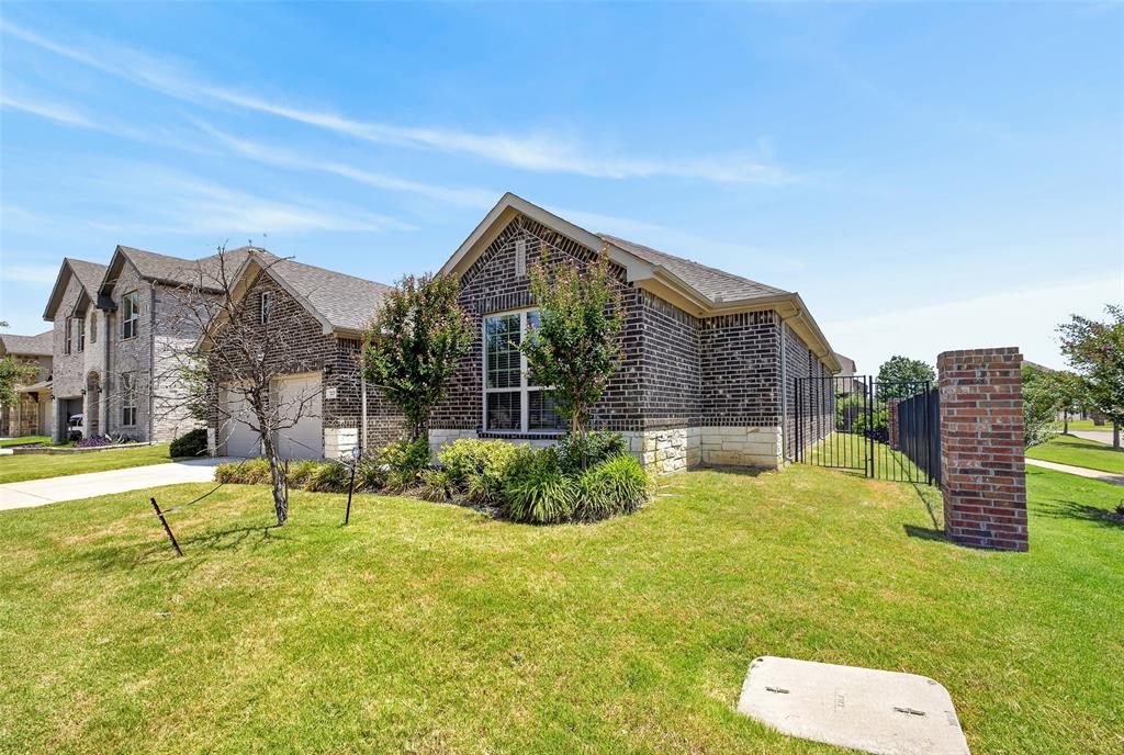 7223 Fallen Crest Lane