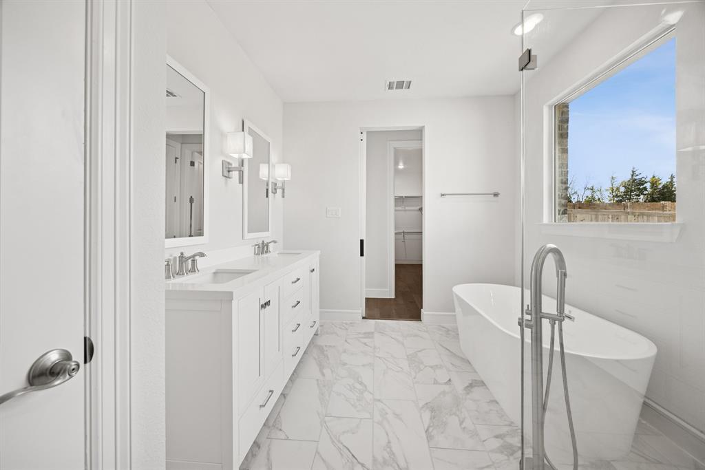 Lincoln Pointe - Residential