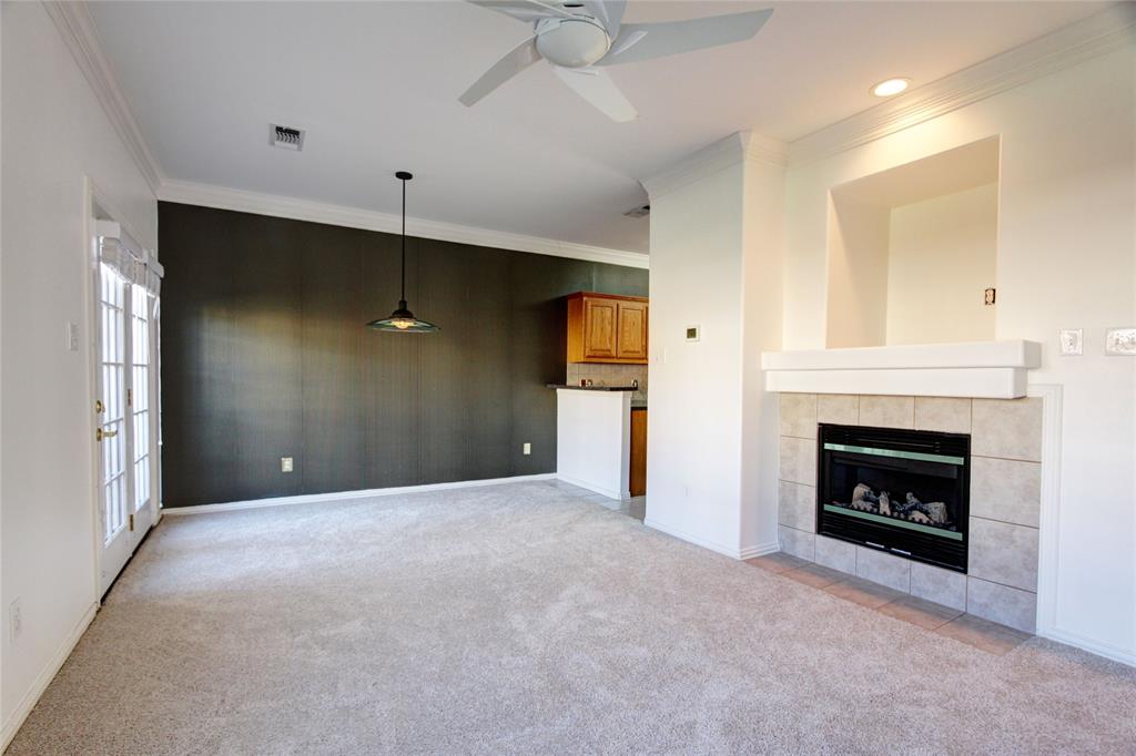 Chateaux Of Allen Twnhms The - Residential