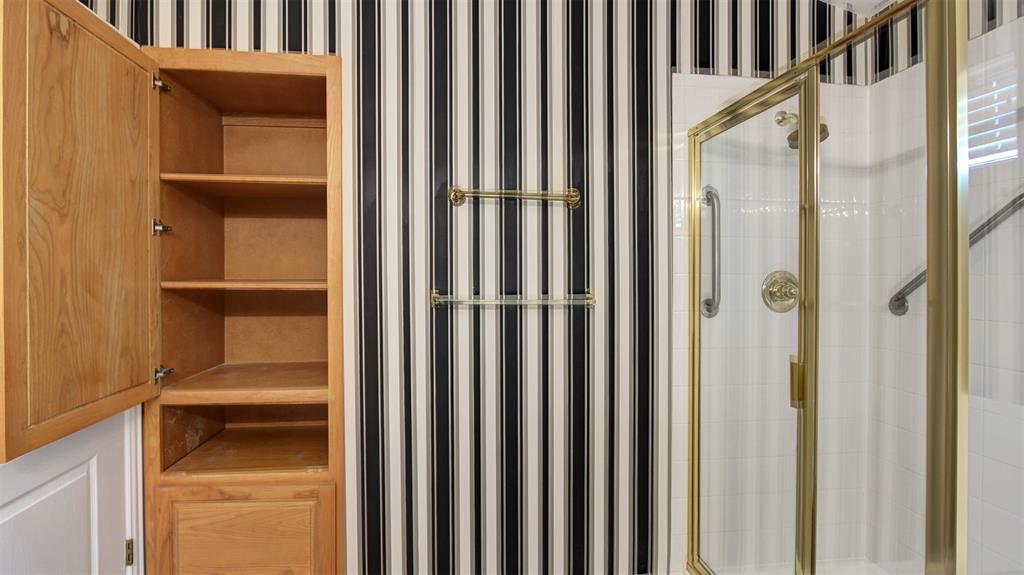 Chateaux Of Allen Twnhms The - Residential