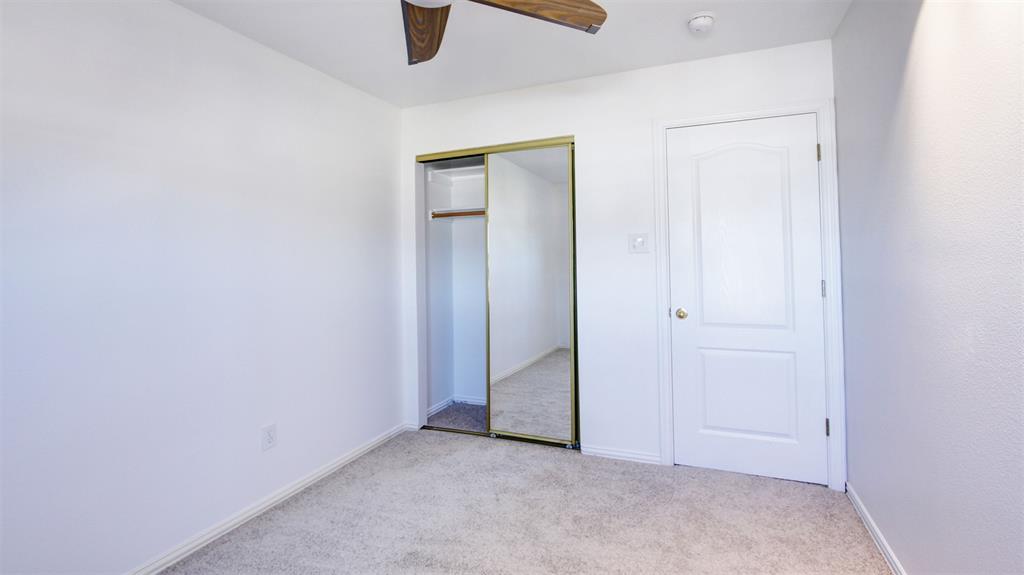 Chateaux Of Allen Twnhms The - Residential