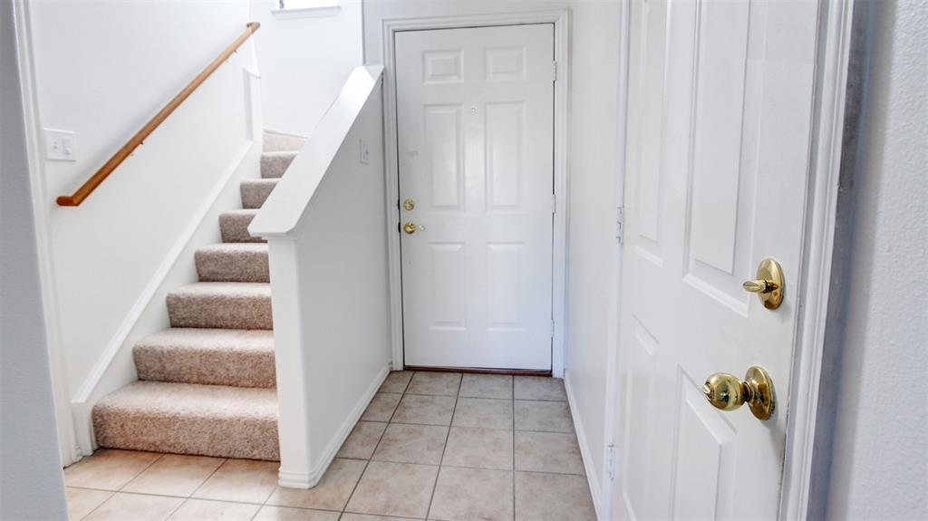 Chateaux Of Allen Twnhms The - Residential