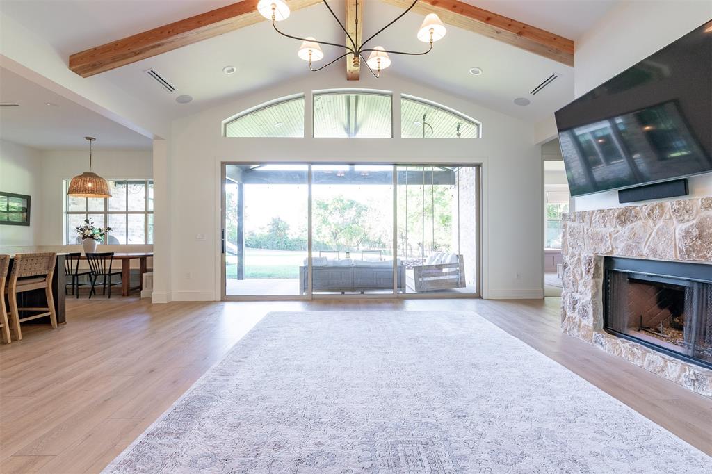 631 San Saba W