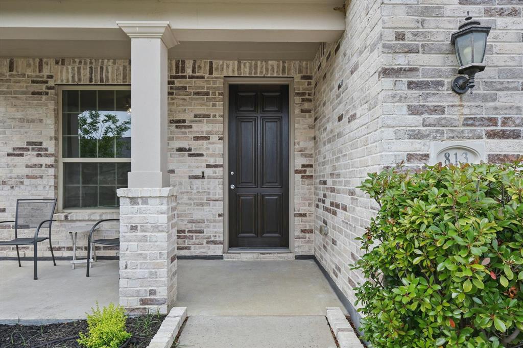 813 Glen Crossing Drive