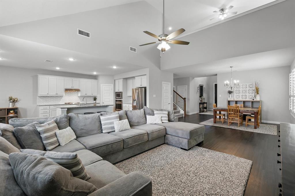 813 Glen Crossing Drive