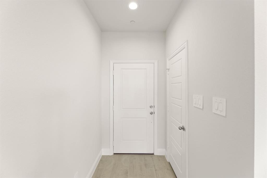 672 Sandiford