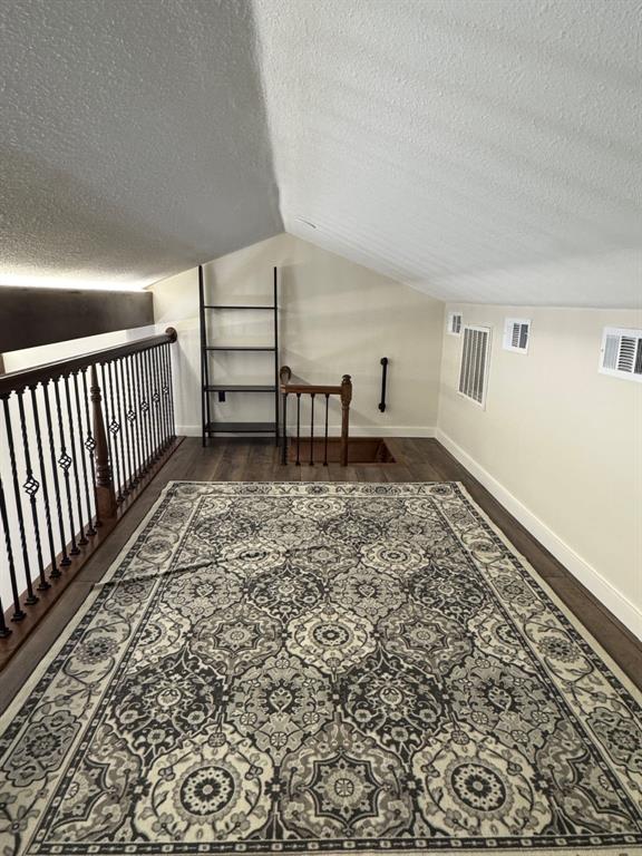 Chart House Condo The - Residential