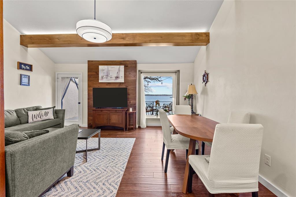 Chart House Condo The - Residential