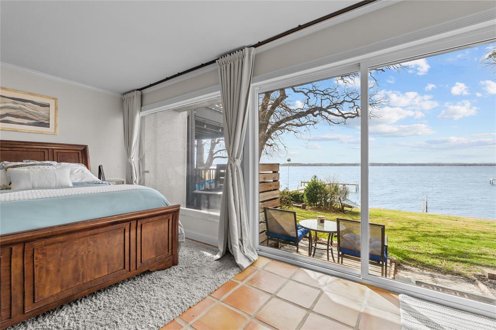 Chart House Condo The - Residential