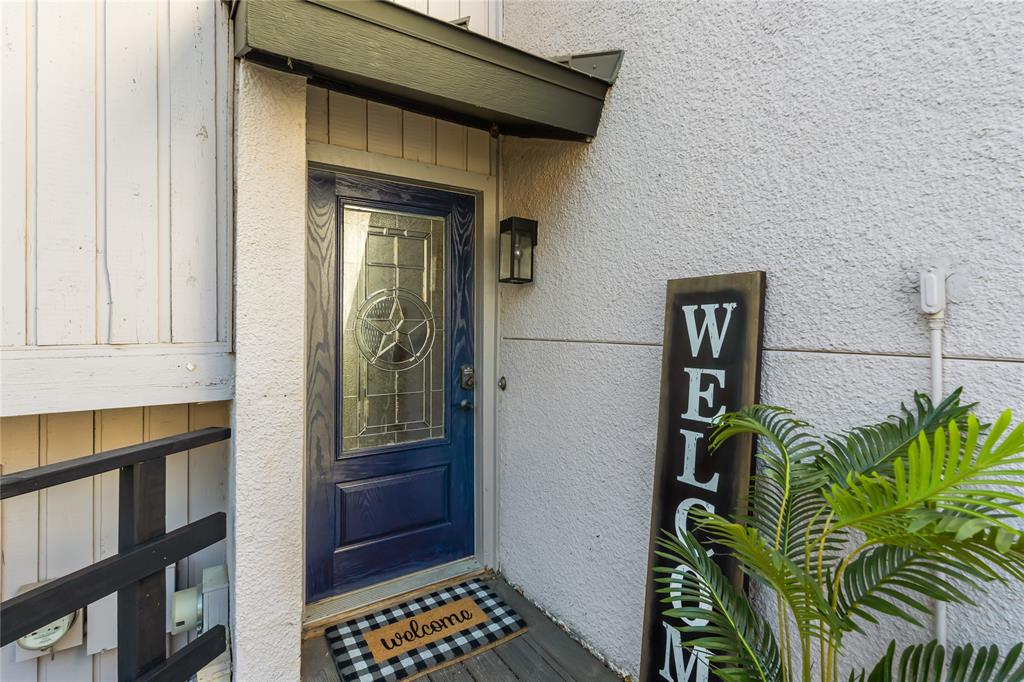 Chart House Condo The - Residential