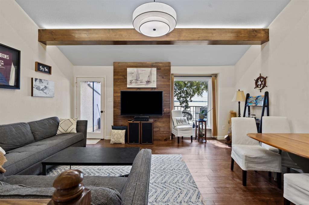 Chart House Condo The - Residential