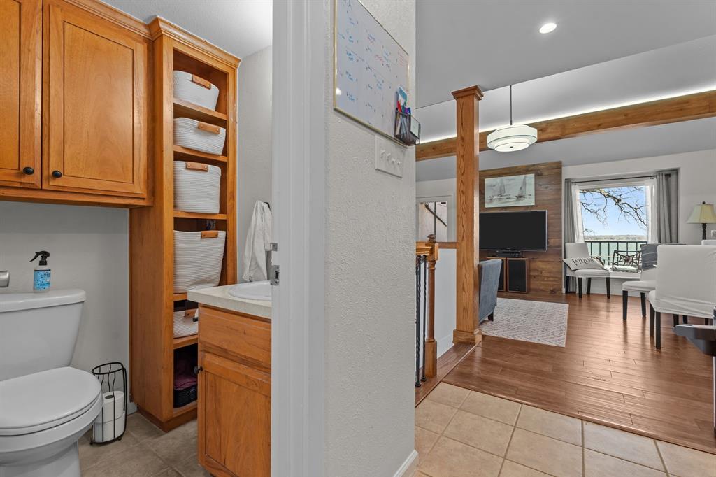 Chart House Condo The - Residential