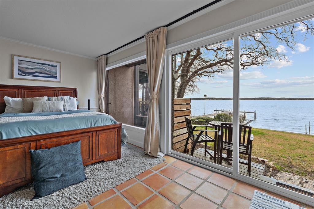 Chart House Condo The - Residential