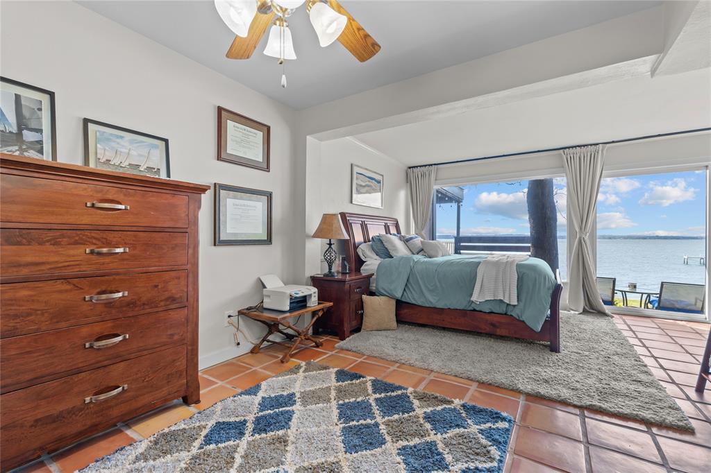 Chart House Condo The - Residential