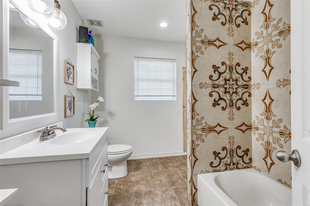 Twin Lakes - Residential