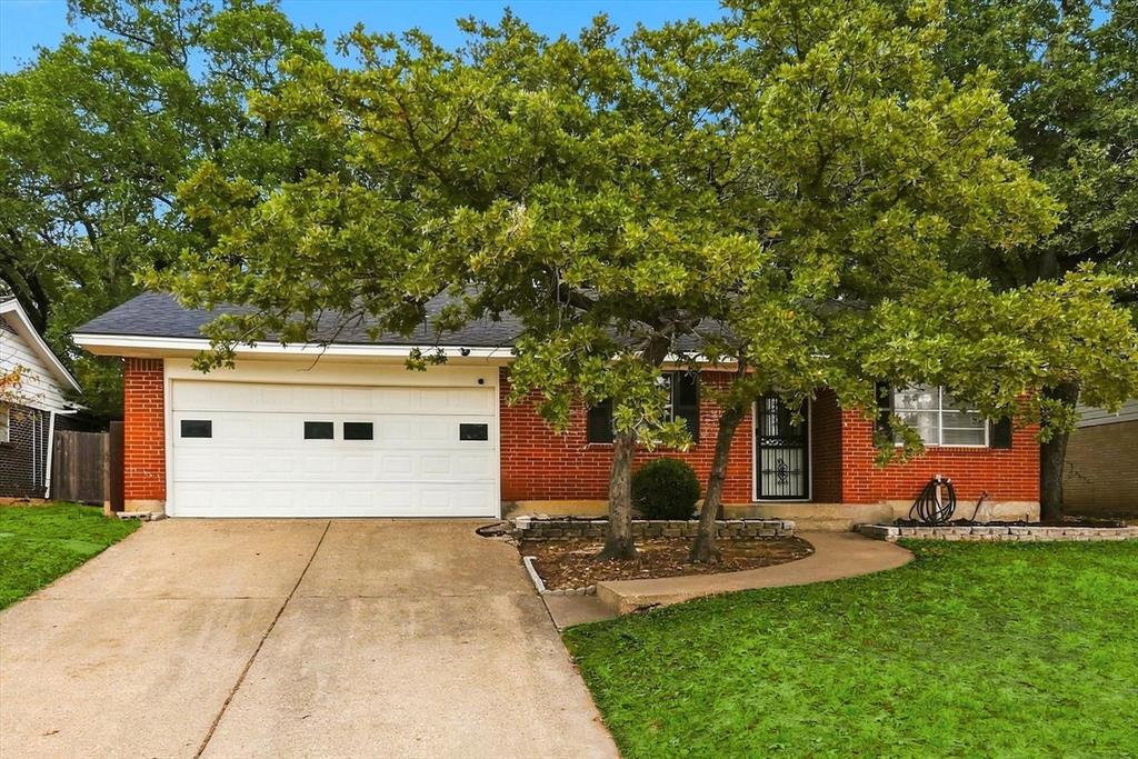 1813 Barron Lane