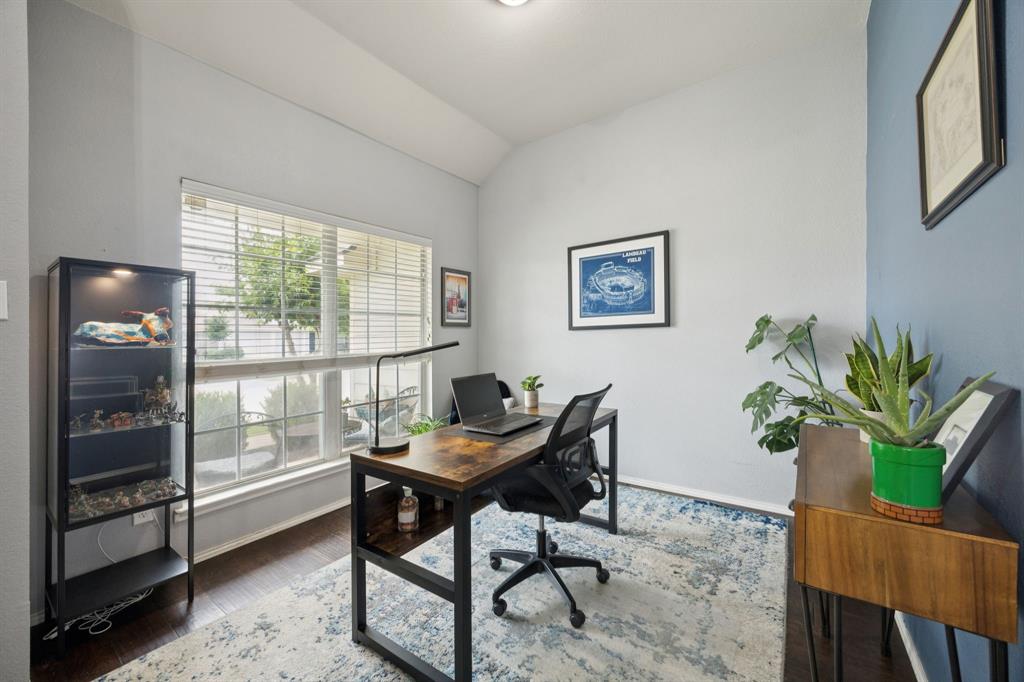 9712 Hedge Bell Drive