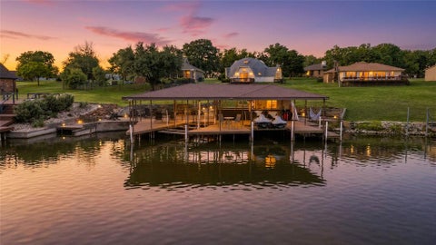 Photo of 114 Seminole Drive, Gainesville, TX 76240 (MLS # 21363260)