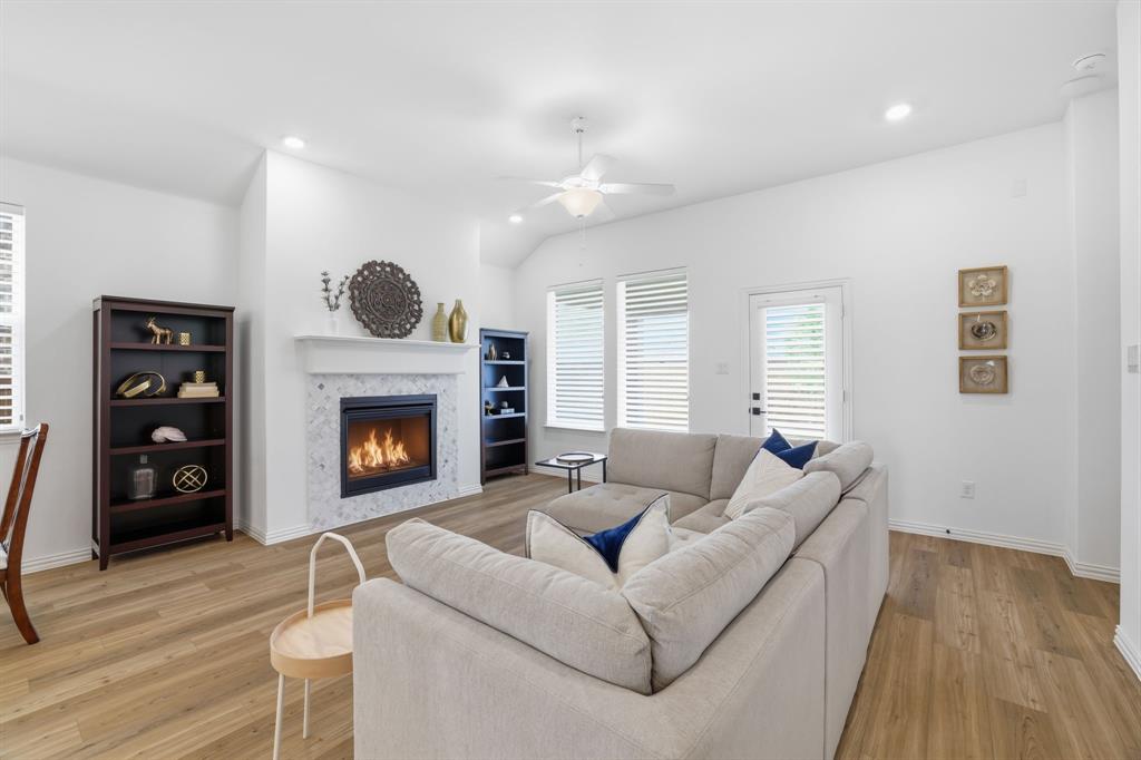 3419 Honeysuckle Hollow