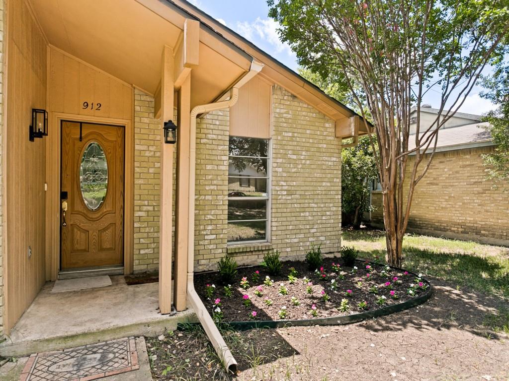 912 Whitehall Drive
