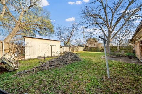 Tiny photo for 2828 Fairbrook Street, Irving, TX 75062 (MLS # 21196648)