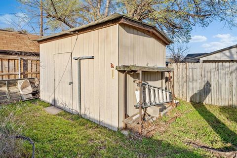 Tiny photo for 2828 Fairbrook Street, Irving, TX 75062 (MLS # 21196648)