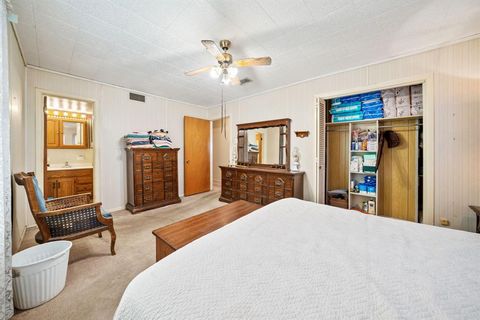 Tiny photo for 2828 Fairbrook Street, Irving, TX 75062 (MLS # 21196648)