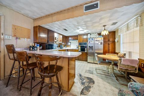 Tiny photo for 2828 Fairbrook Street, Irving, TX 75062 (MLS # 21196648)