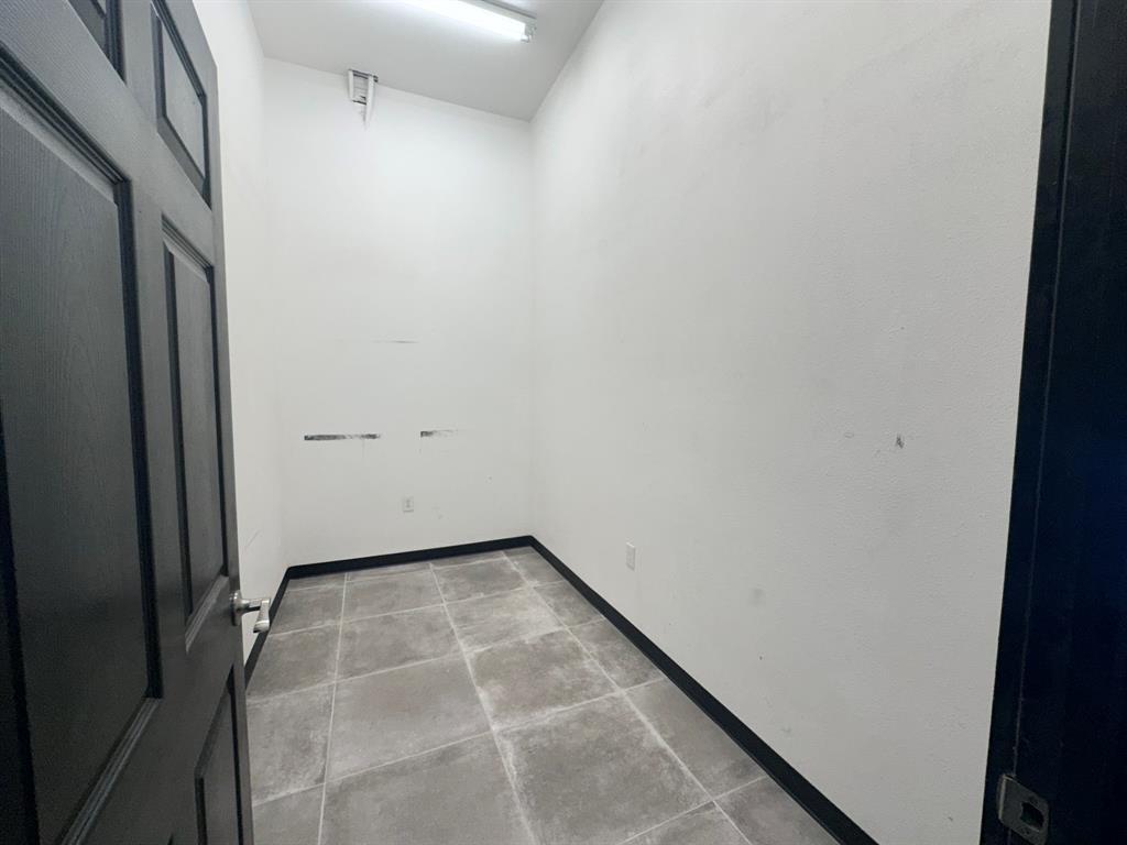 Town - Commercial Lease