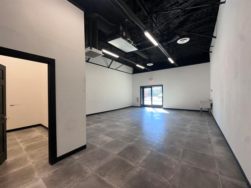 Town - Commercial Lease