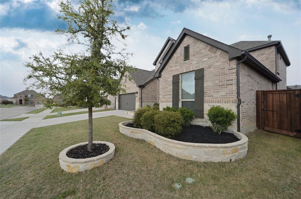 404 Leighton Court