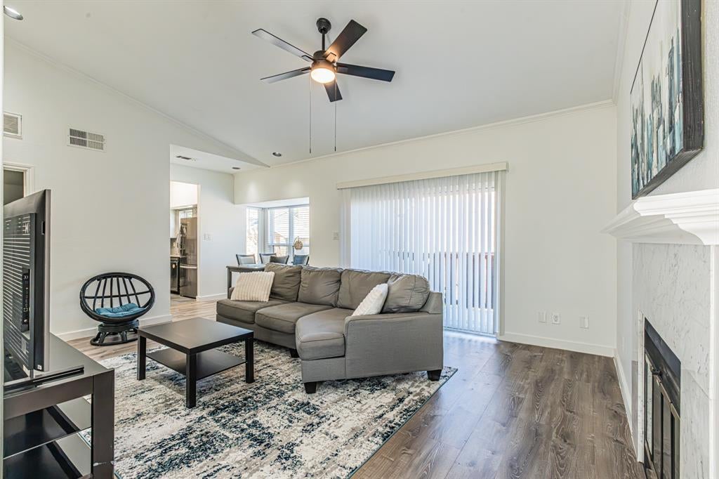 411 Pebble Way 245