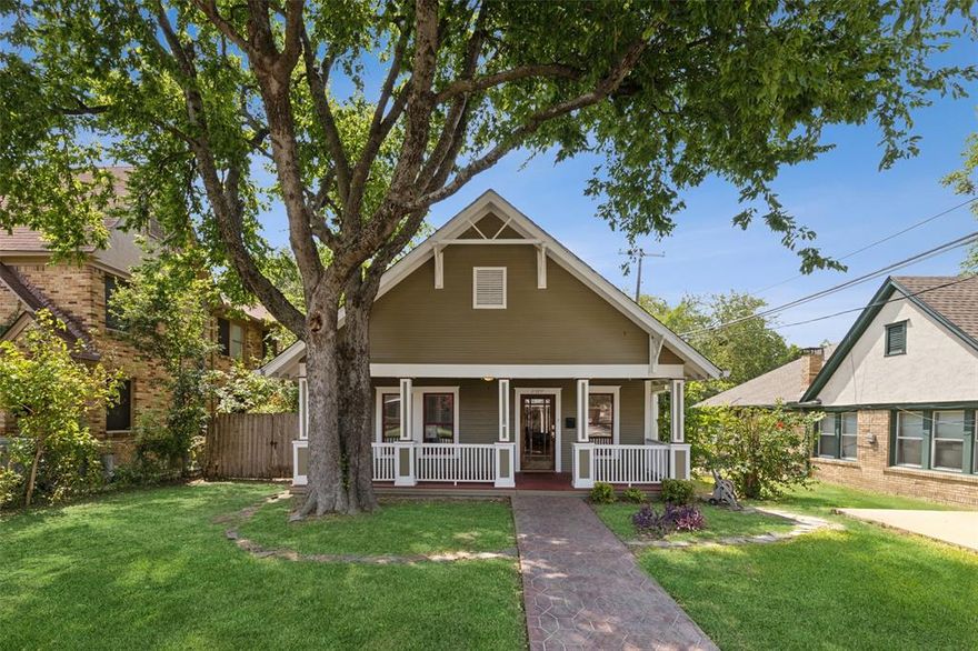 Located in the heart of Dallas, this beautifully renovated 3-bedroom, 2-bath gem blends modern style with everyday comfort while placing you close to some of the city’s most popular destinations. Just minutes from Downtown Dallas, the home offers convenient access to arts, dining, entertainment, and major employment centers, with quick connections to I-30 and US-75 for an easy commute across the metroplex. Enjoy weekends exploring the renowned Dallas Museum of Art, browsing local vendors and fresh produce at the vibrant Dallas Farmers Market, or taking in scenic walking and biking trails around White Rock Lake. Spend an afternoon relaxing at Klyde Warren Park with food trucks and city views, experience live music and nightlife in Deep Ellum, or visit the beautiful seasonal gardens at the Dallas Arboretum and Botanical Garden. This location places the very best of Dallas living right at your doorstep. Inside, the home features a spacious and thoughtfully designed layout with gleaming hardwood floors that bring warmth and character throughout the main living areas. The chef-inspired kitchen is a standout, complete with stainless steel appliances, a charming farmhouse sink, and an open design that flows seamlessly into the living and dining spaces—perfect for entertaining guests or enjoying relaxed evenings at home. The privately situated primary suite offers a peaceful retreat, highlighted by a luxurious bathroom featuring a deep soaking tub—ideal for unwinding after a long day. Two additional bedrooms provide flexibility for guests, a home office, or creative space. Step outside to the covered back deck, an inviting setting for morning coffee, weekend barbecues, or evening cocktails under the Texas sky. With stylish updates, comfortable living spaces, and a prime Dallas location near shopping, dining, parks, and cultural attractions, this home offers an exceptional opportunity to enjoy everything the city has to offer. Schedule your tour today!