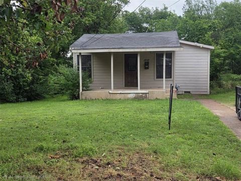 1212 Mclean Avenue Dallas TX 75211