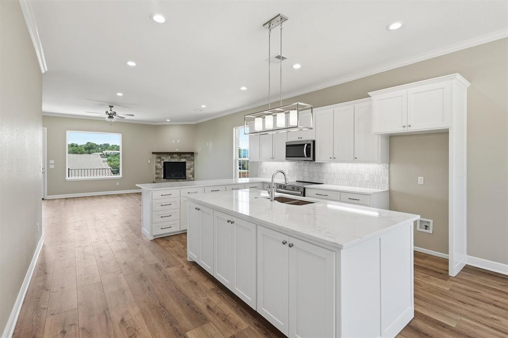 Decordova Bend Estates - Residential