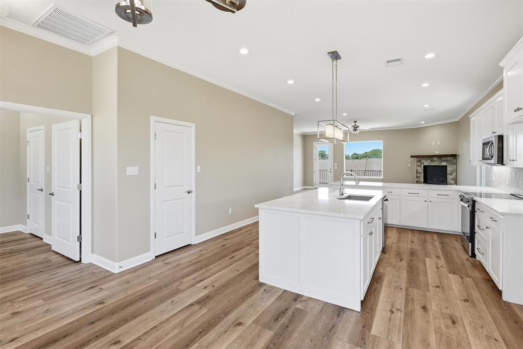 Decordova Bend Estates - Residential