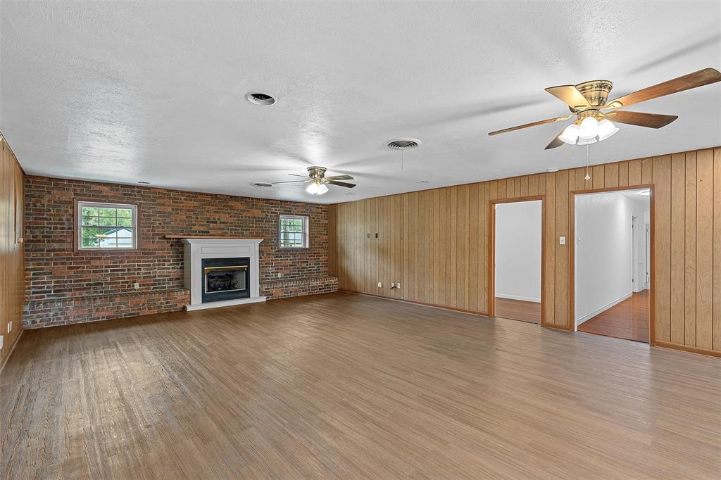 117 Oak Forest Drive