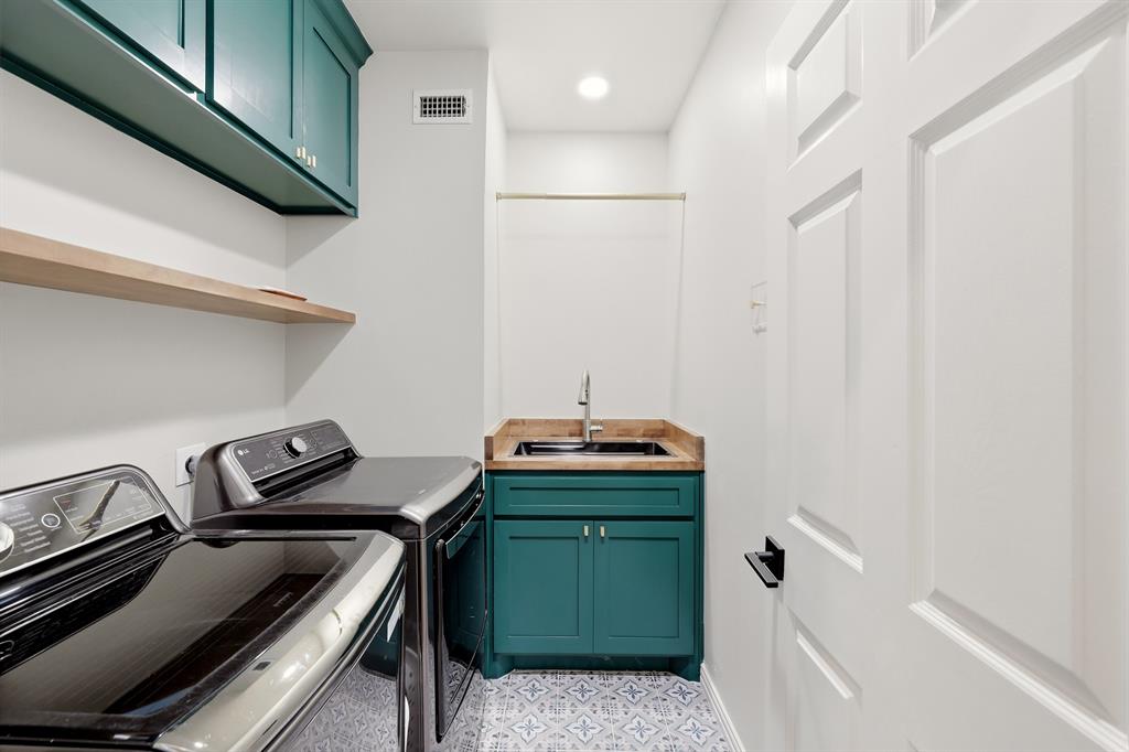 Alexanders Village 02 - Residential